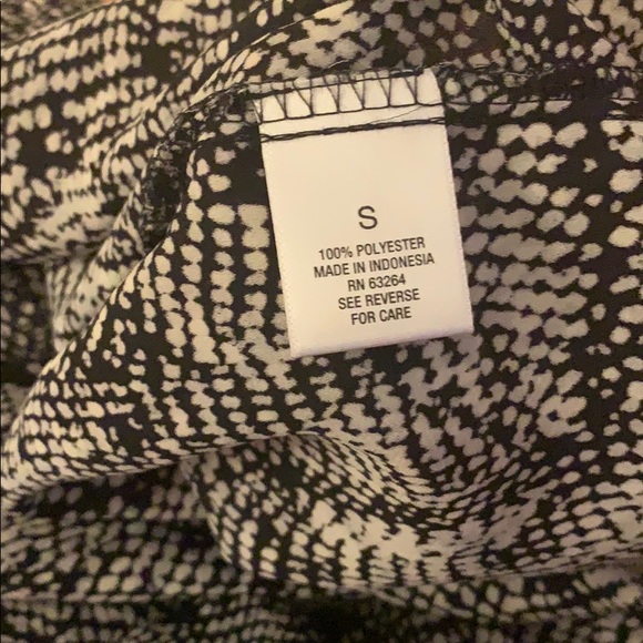 Roz & Ali Ruffle Blouse - Picture 6 of 7